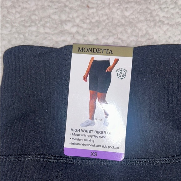 Mondetta Black Bike Shorts High-Waisted Matte - Picture 3 of 7